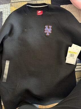 Nike Black Crewneck Sweatshirt with Blue and Orange NY Mets Patch